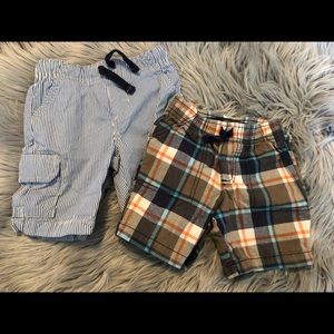 Carter’s 18 month set of matching shorts